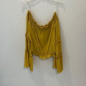 Good Condition Off the shoulder long sleeve crop top